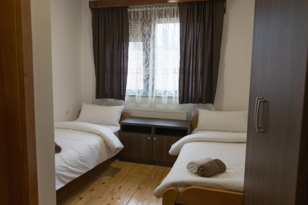 Aparthotel Viktorijini Konaci Kremna Exterior foto
