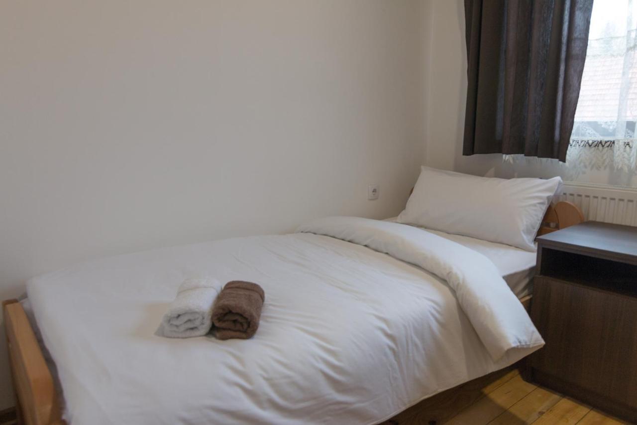 Aparthotel Viktorijini Konaci Kremna Exterior foto