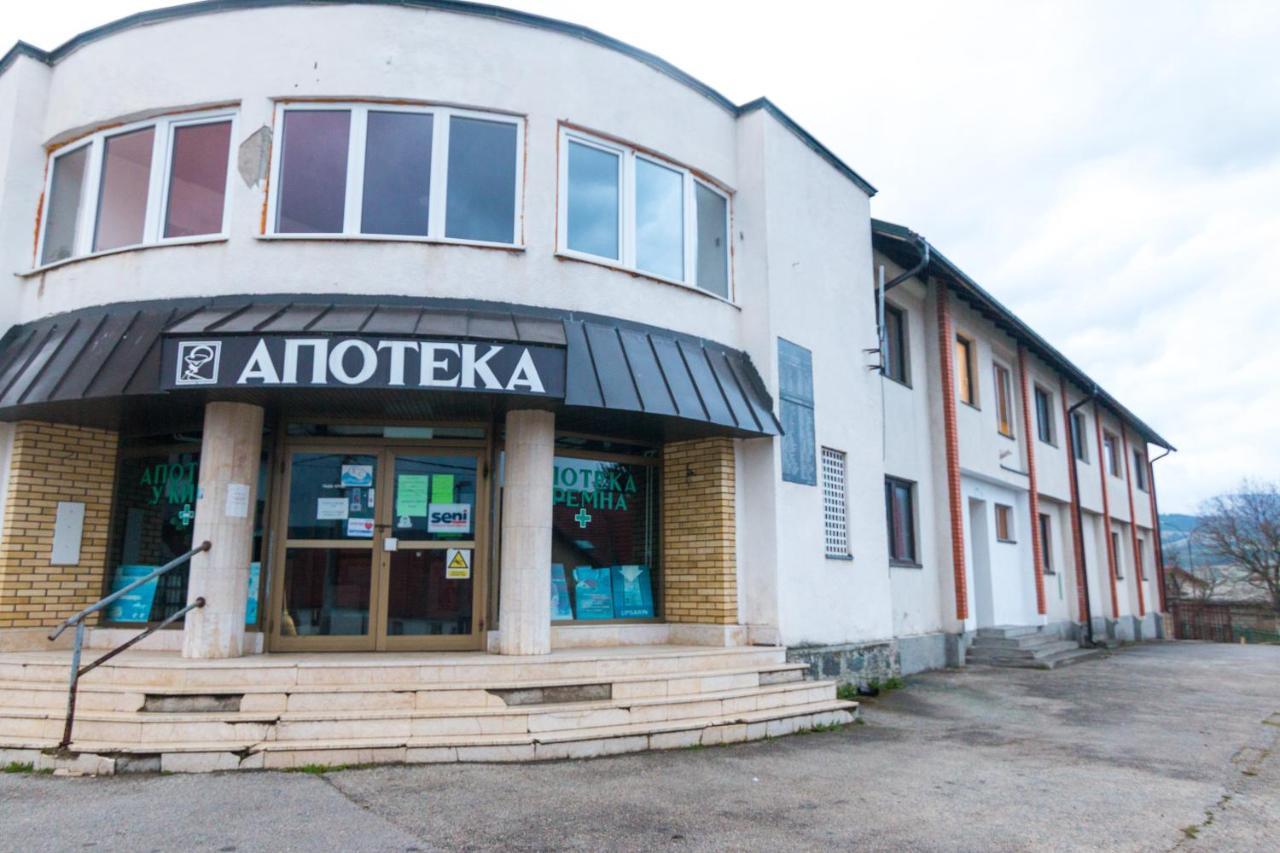 Aparthotel Viktorijini Konaci Kremna Exterior foto