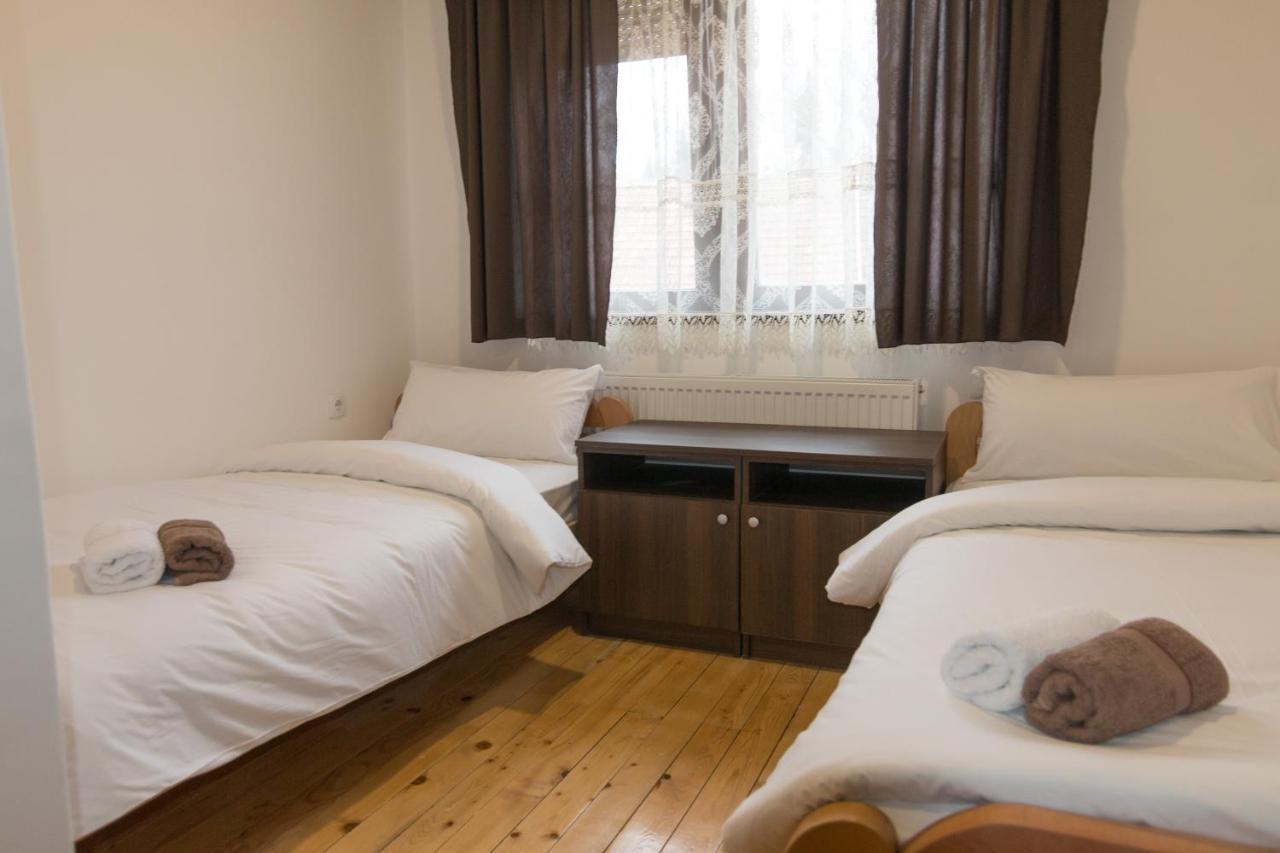 Aparthotel Viktorijini Konaci Kremna Exterior foto