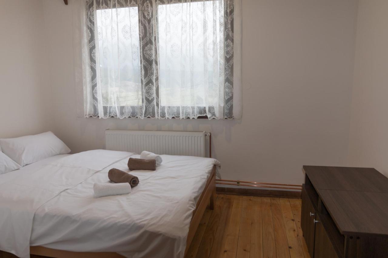Aparthotel Viktorijini Konaci Kremna Exterior foto